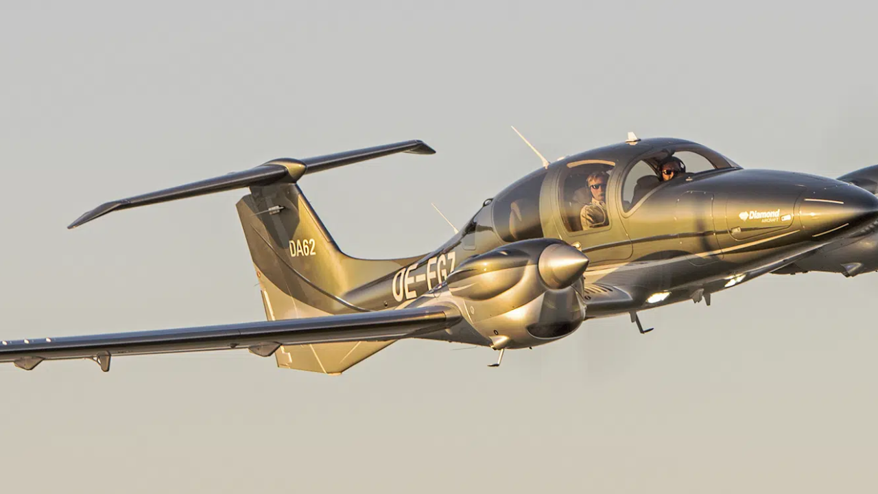 Avião bimotor DIAMOND DA62 NOVO - aeronavesavenda