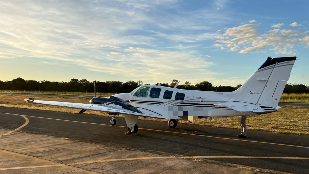 BEECHCRAFT BARON B58 2000