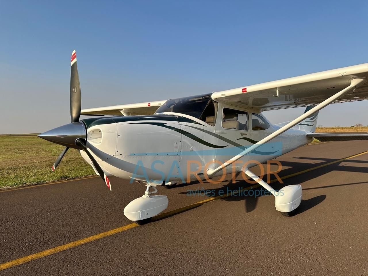 CESSNA SKYLANE ASPIRADO 182S 1998