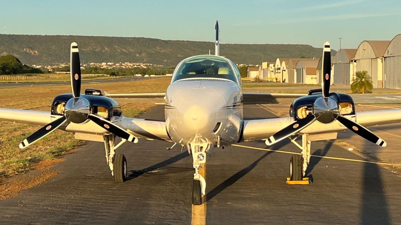 BEECHCRAFT BARON B58 2000