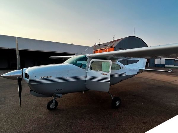 CESSNA 210N 1982