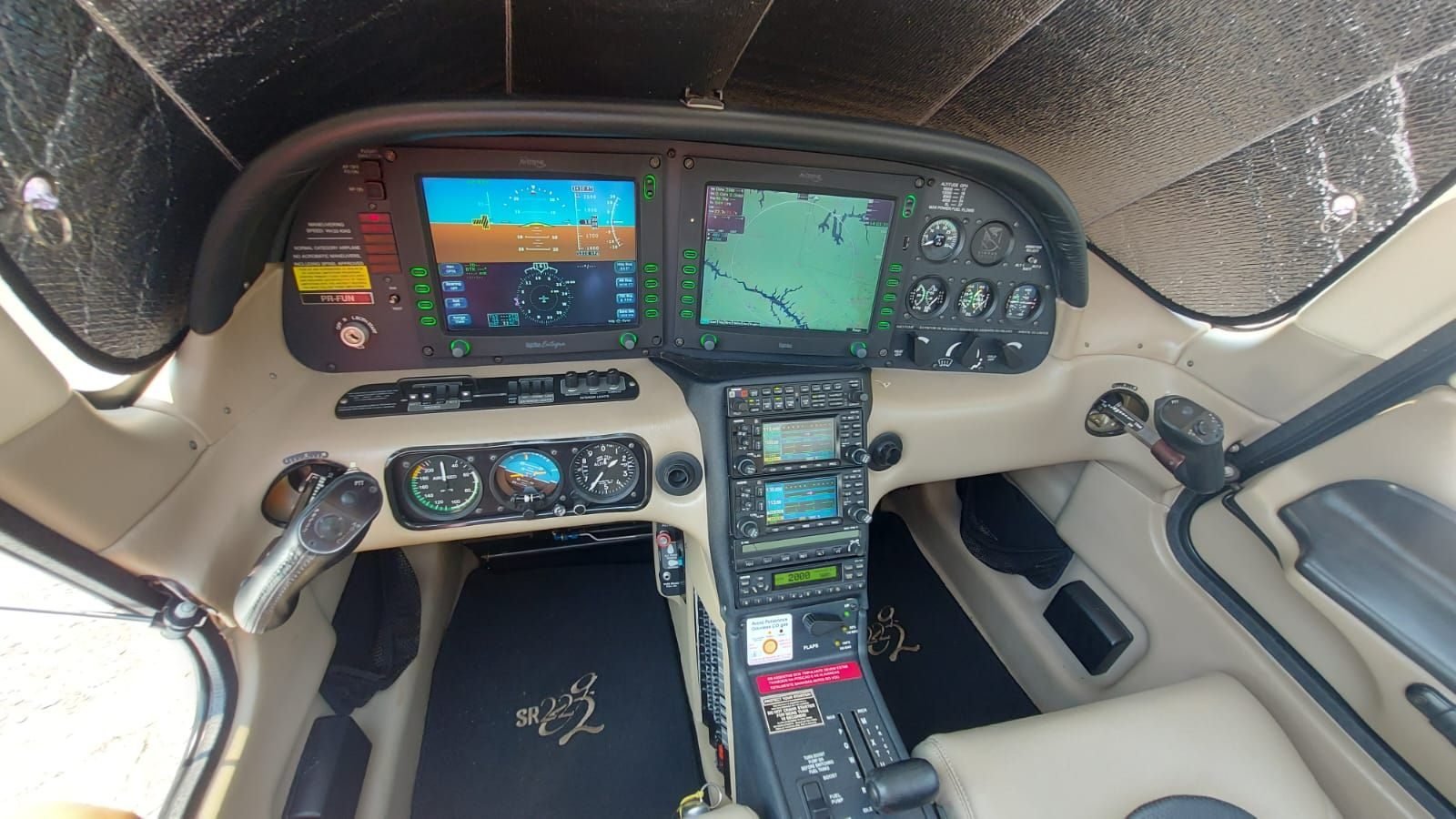 CIRRUS SR22 G2 2004