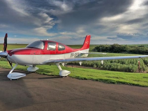 CIRRUS SR22 G3 GTS 2010