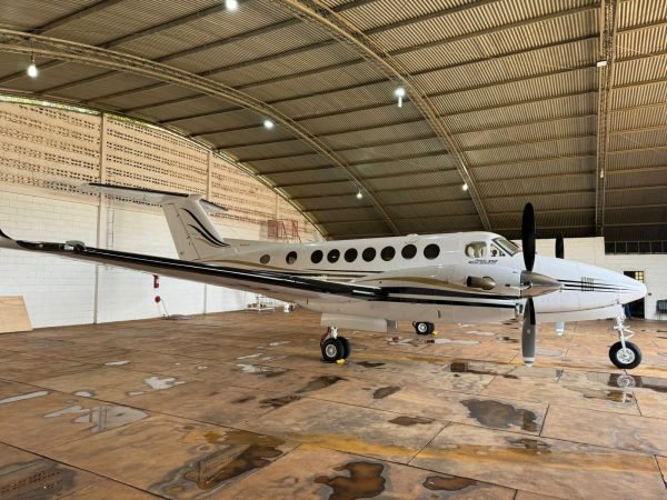 BEECHCRAFT KING AIR 350 2000