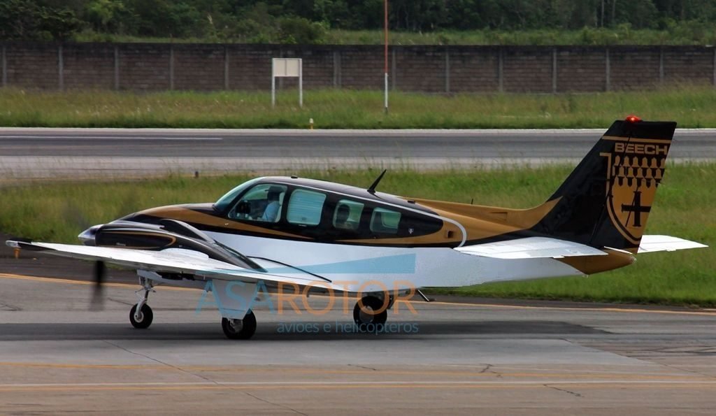 BEECHCRAFT BARON B58 1981