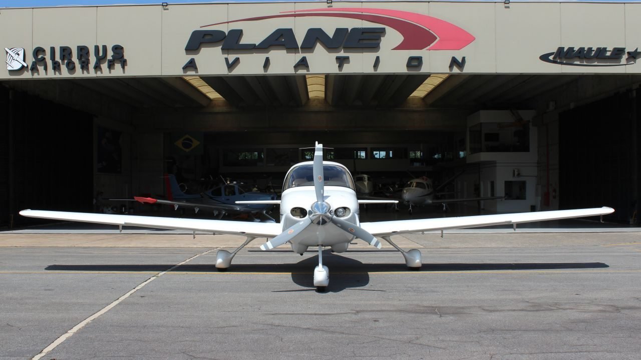 CIRRUS SR20 1999