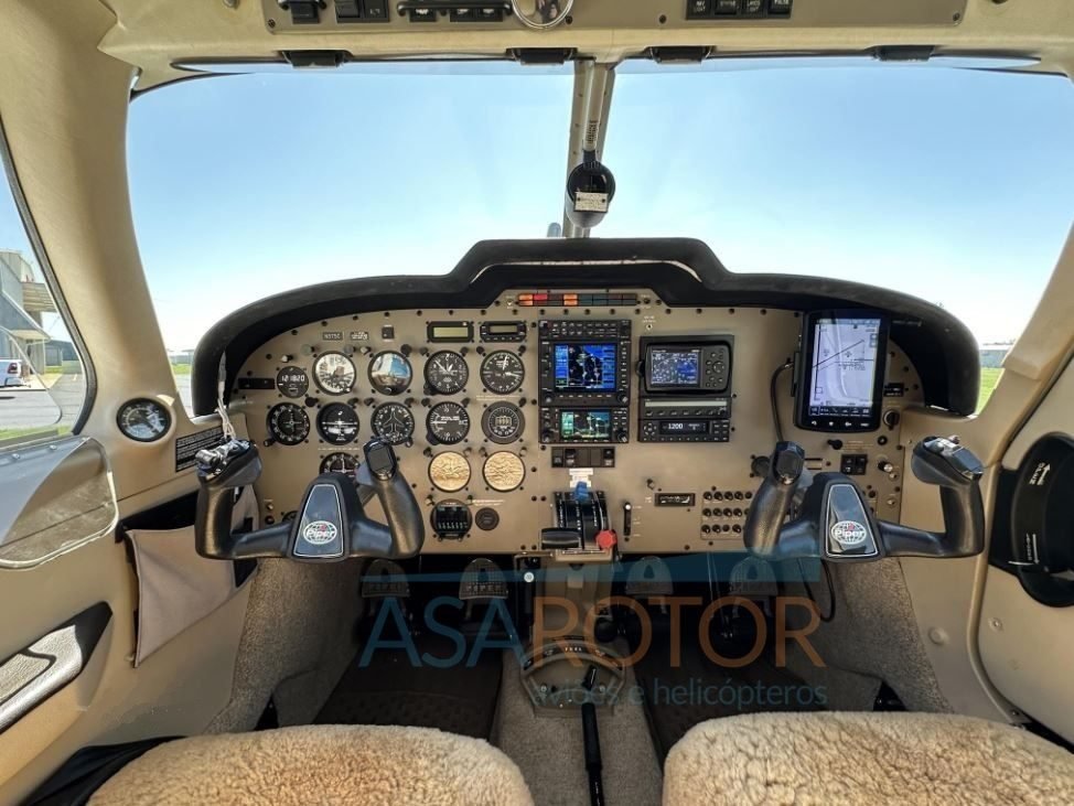 PIPER 6XT 2003