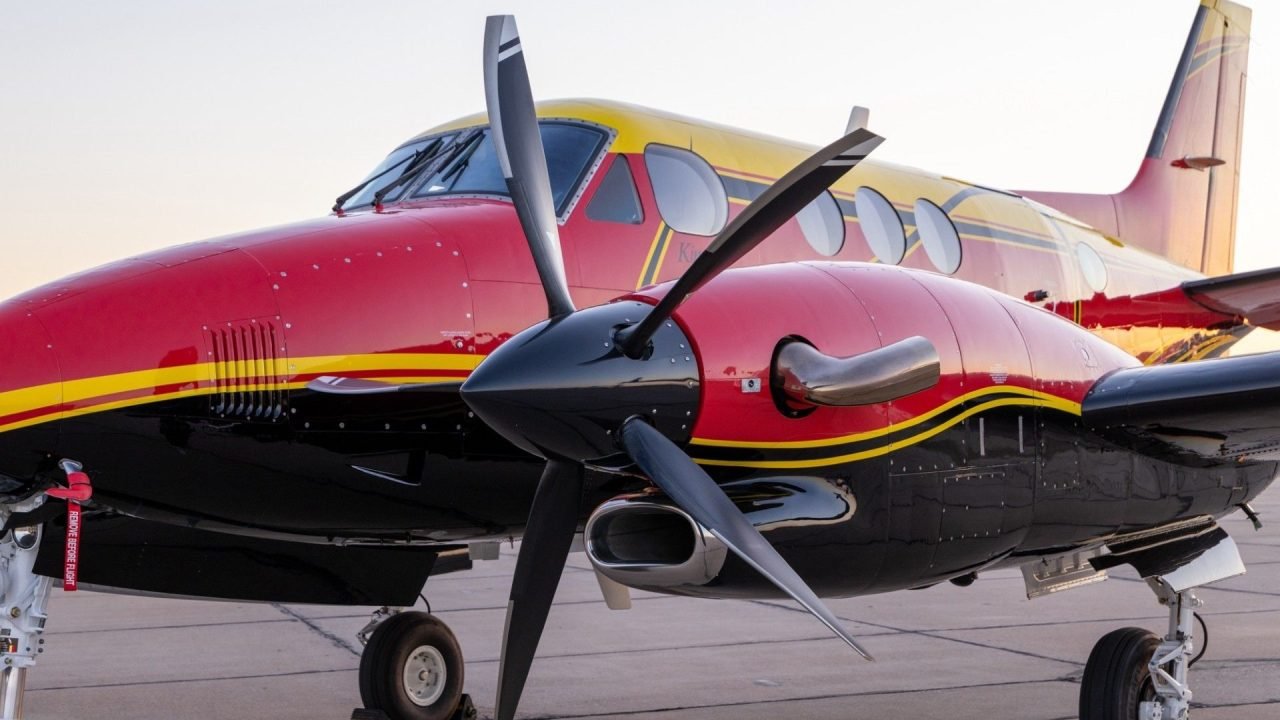 BEECHCRAFT KING AIR C90B 2004