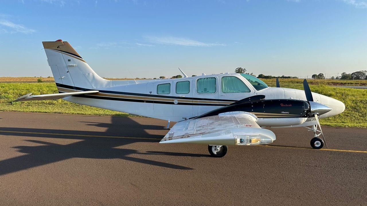 BEECHCRAFT BARON B58 1979