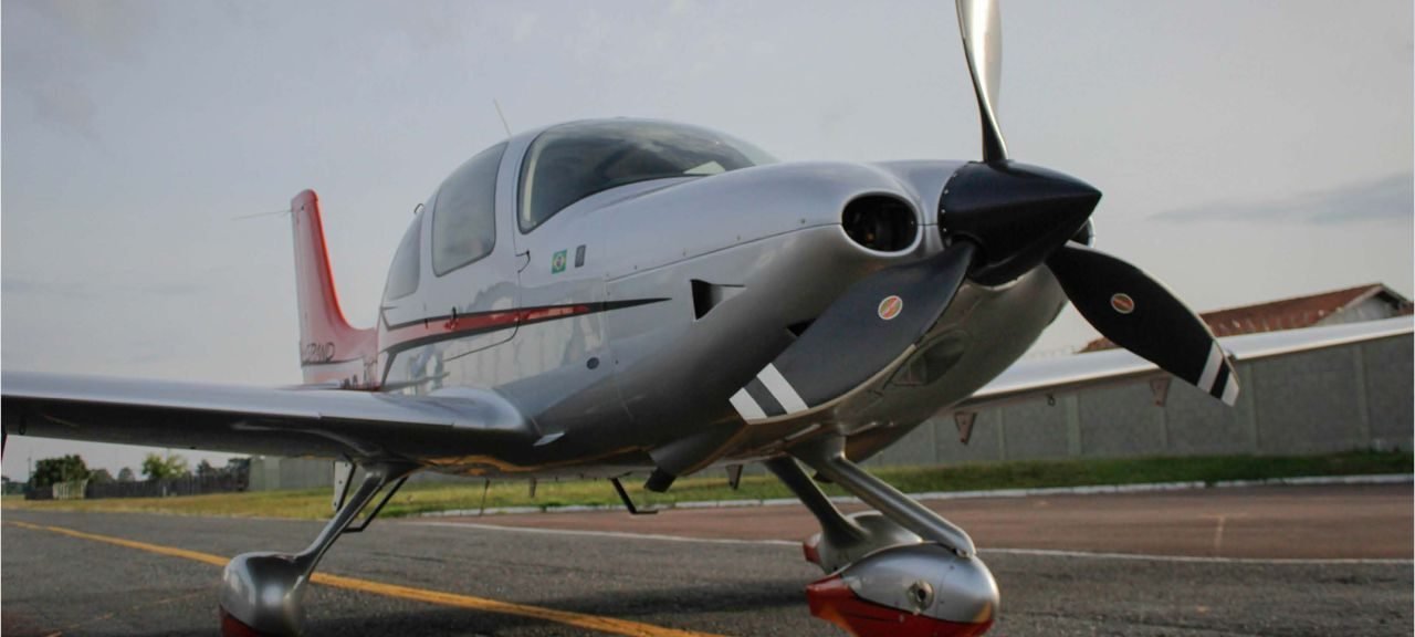 CIRRUS SR22T GTS G5 2015