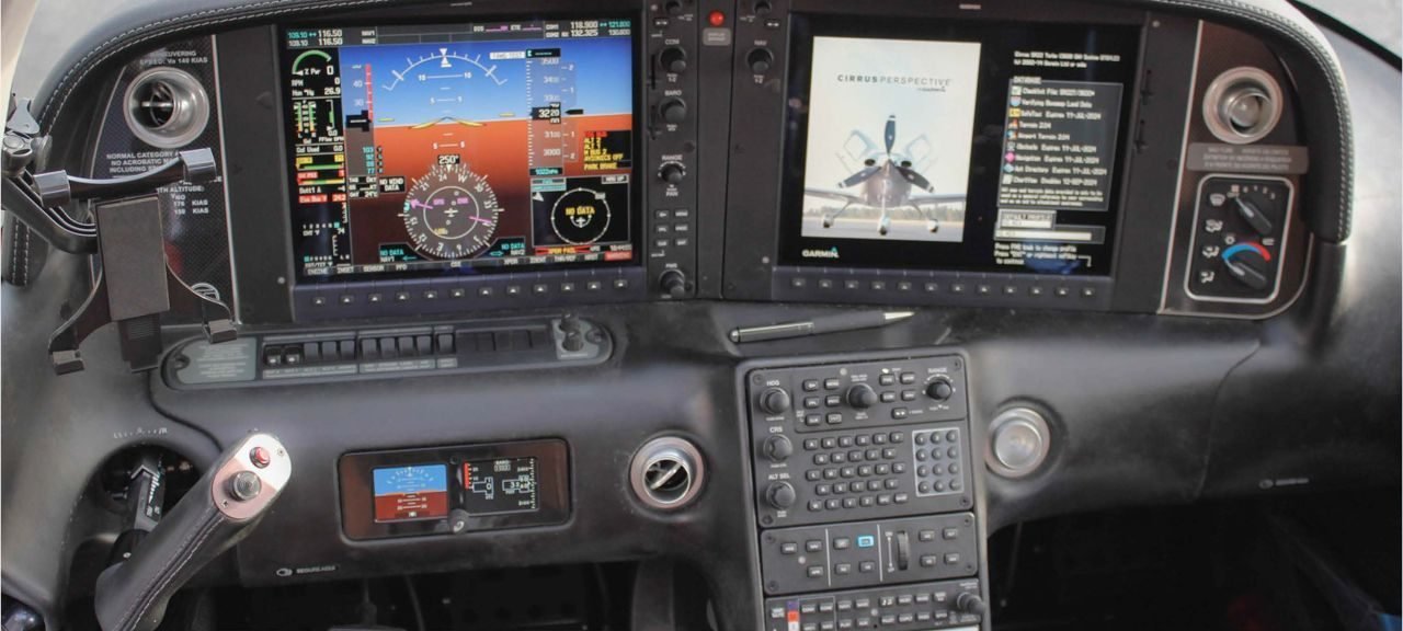 CIRRUS SR22T GTS G5 2015