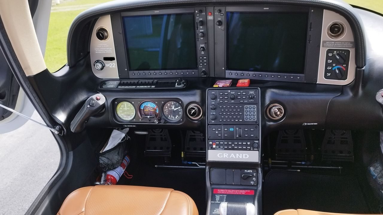 CIRRUS SR22 GRAND G5 2013