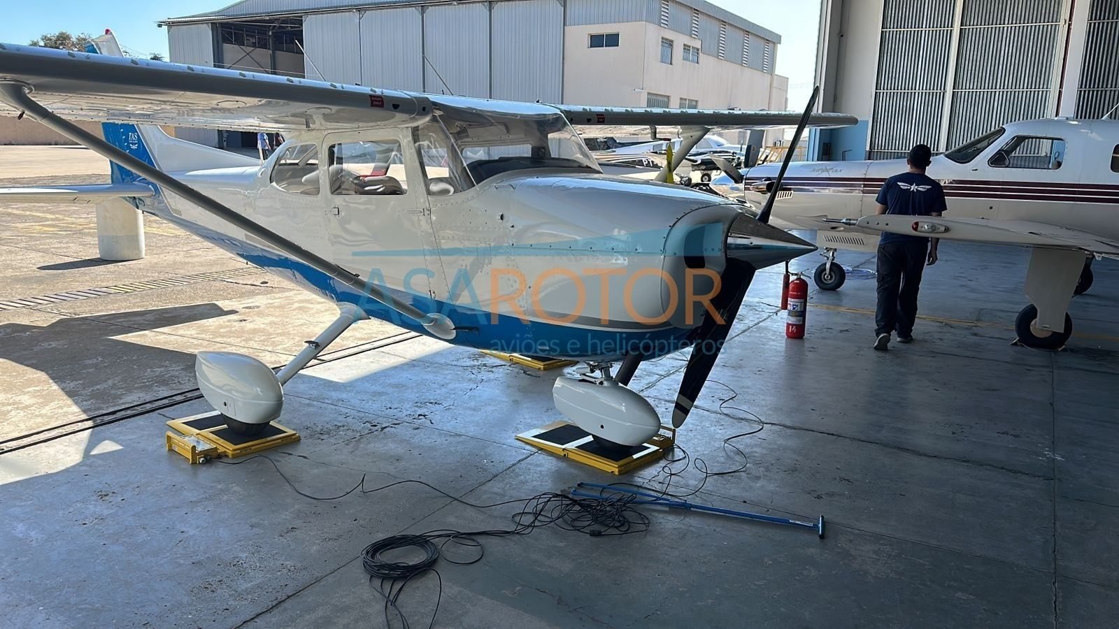 CESSNA SKYHAWK 172M 1974