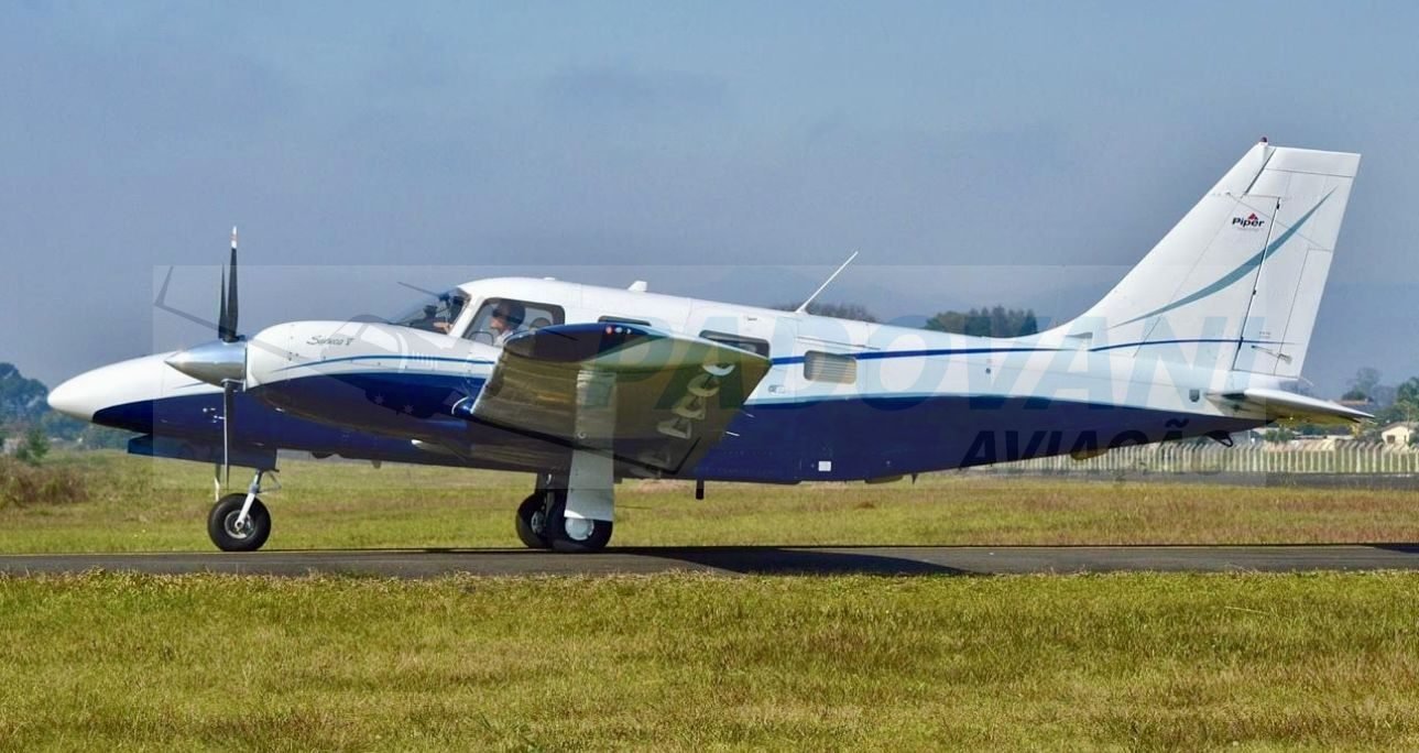 PIPER PA-34-220T SENECA V 2001