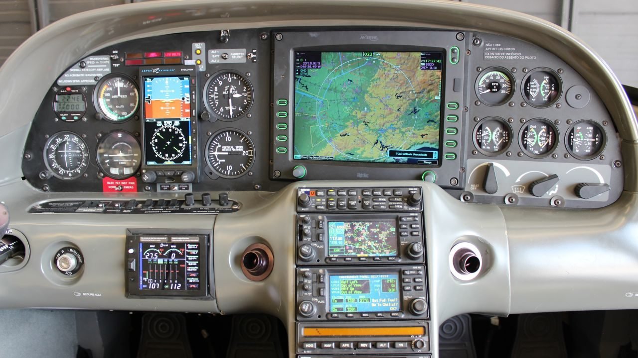 CIRRUS SR20 1999