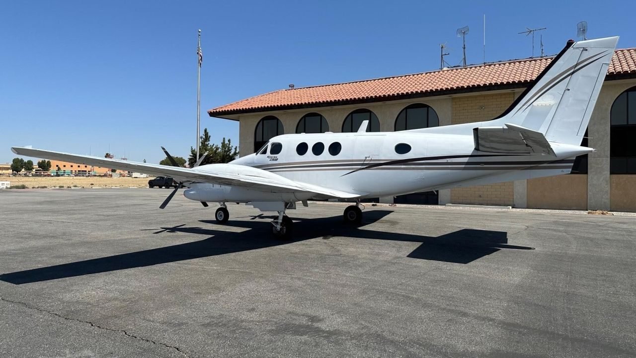 BEECHCRAFT KING AIR C90B 1998