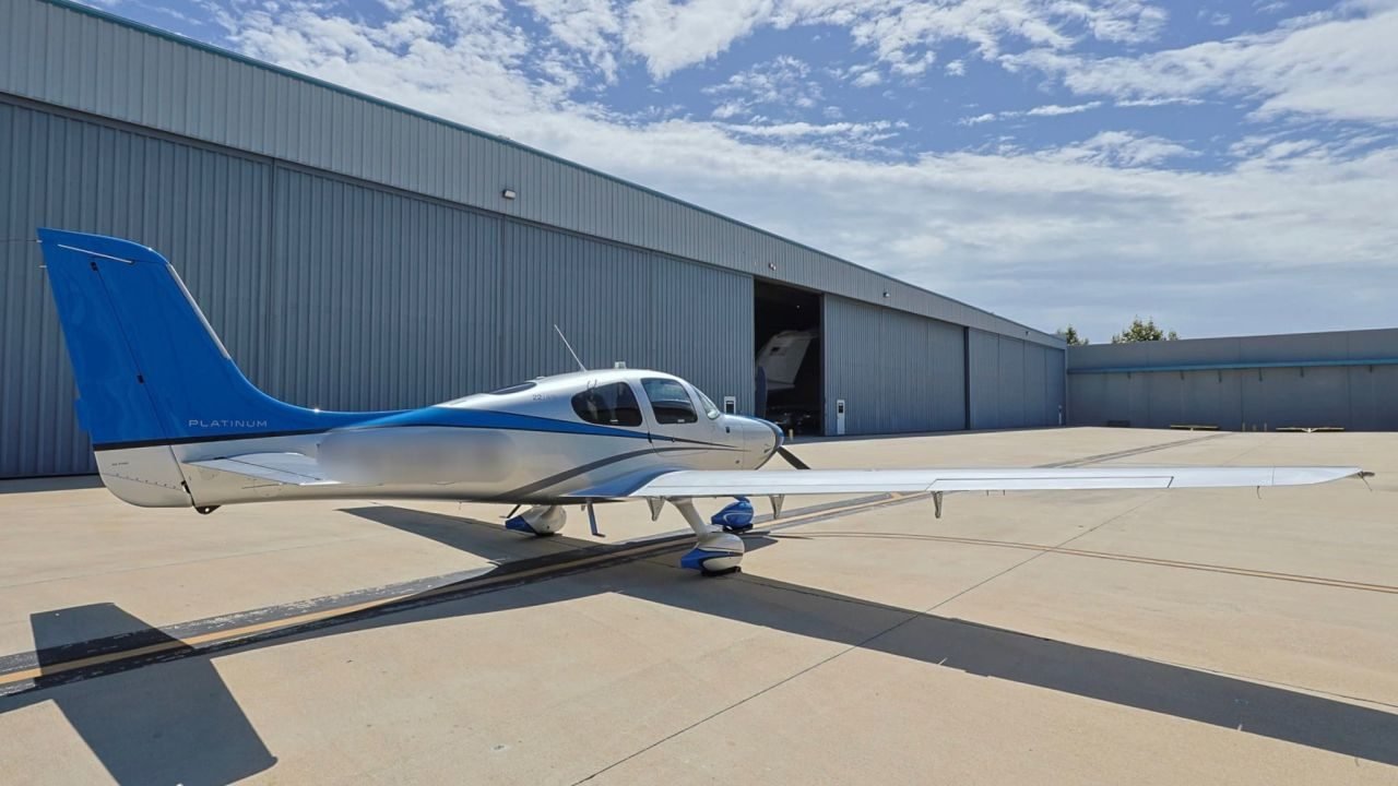 CIRRUS SR22 G5 GTS 2015