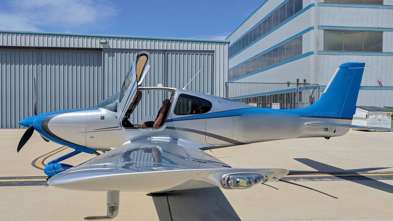 CIRRUS SR22 G5 GTS 2015