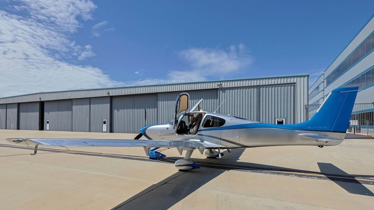 CIRRUS SR22 G5 GTS 2015