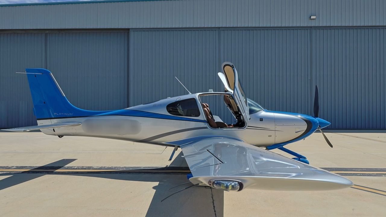 CIRRUS SR22 G5 GTS 2015