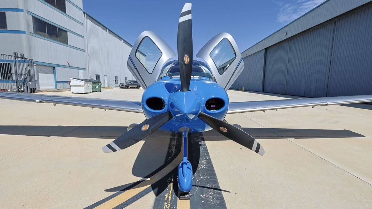 CIRRUS SR22 G5 GTS 2015