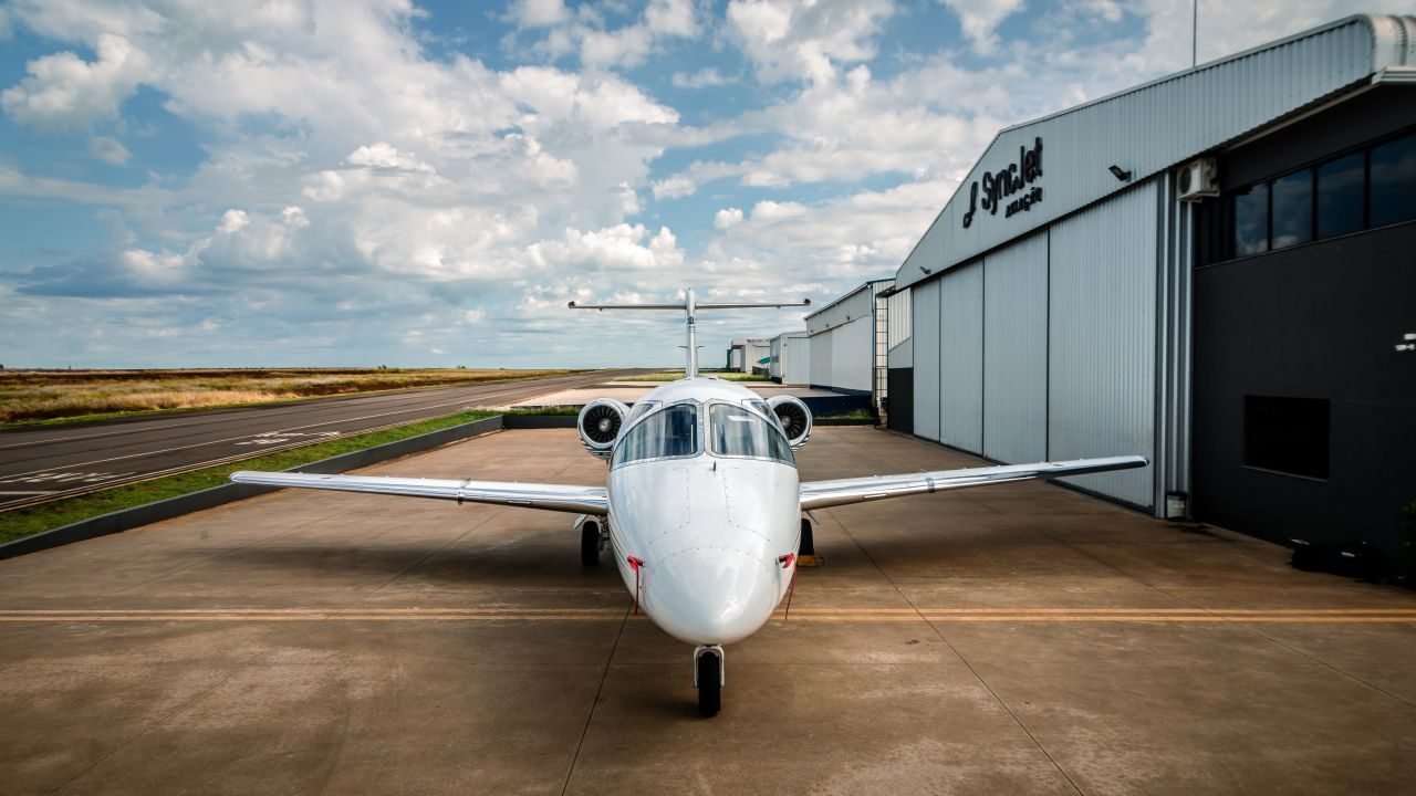 HAWKER 400XP 2008