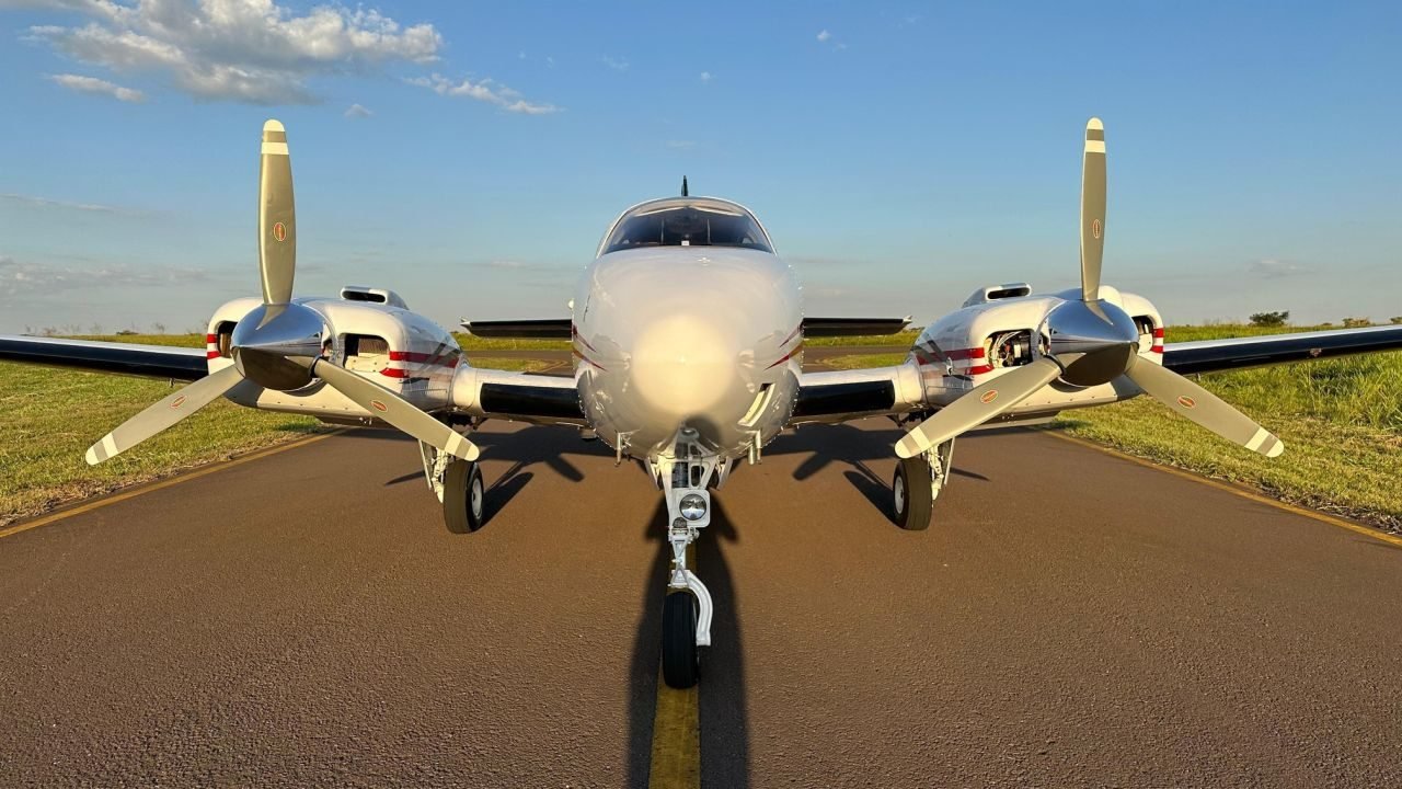 BEECHCRAFT BARON B58 2003