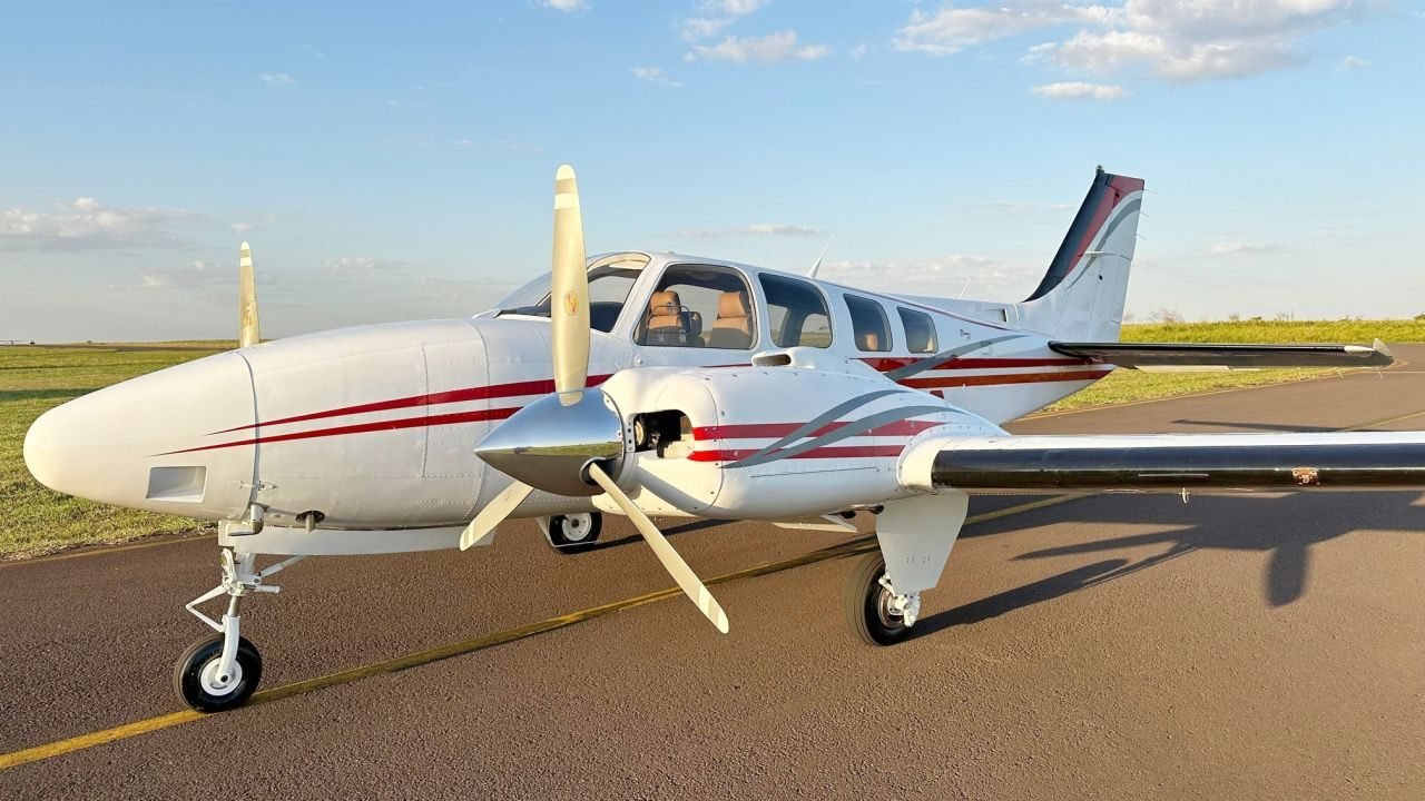 BEECHCRAFT BARON B58 2003