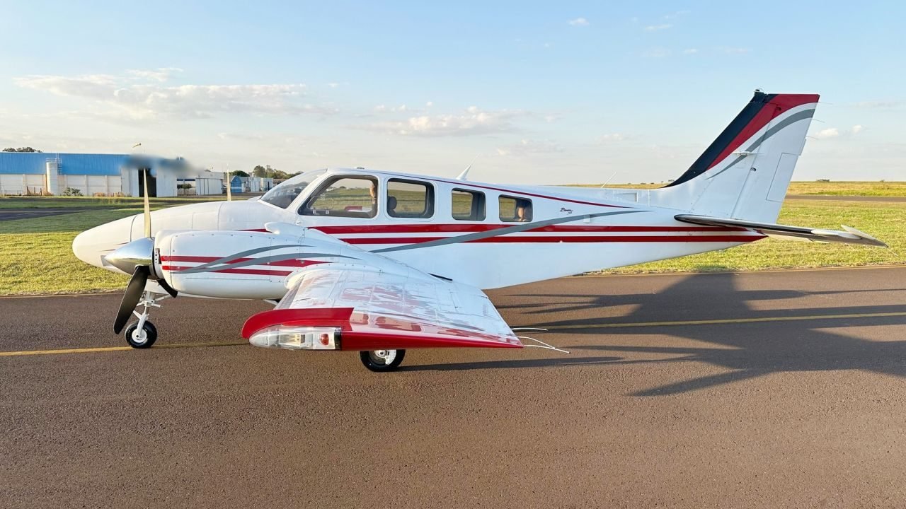 BEECHCRAFT BARON B58 2003