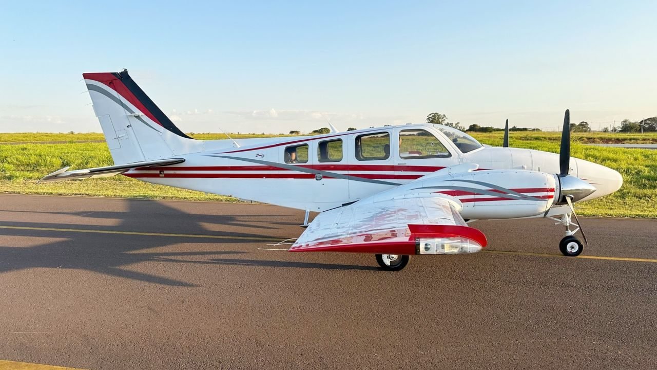 BEECHCRAFT BARON B58 2003