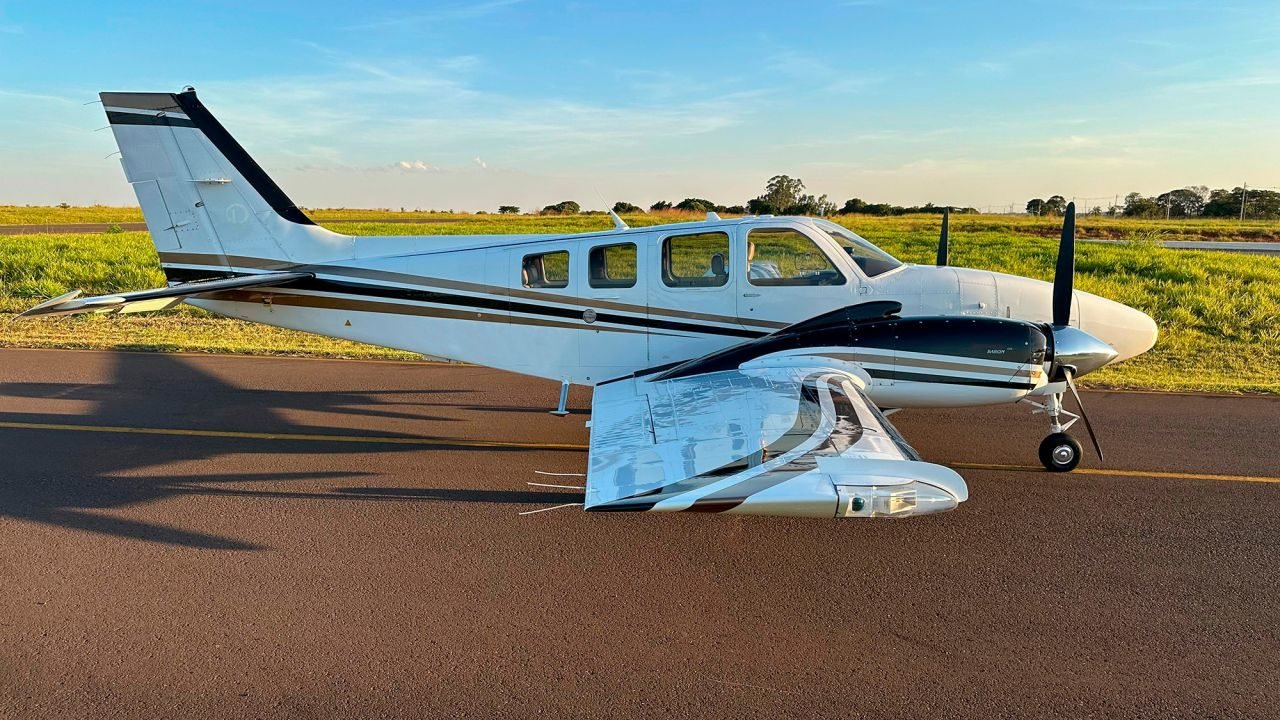 BEECHCRAFT BARON G58 2008