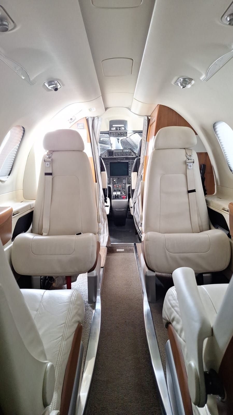 EMBRAER PHENOM 100 2011