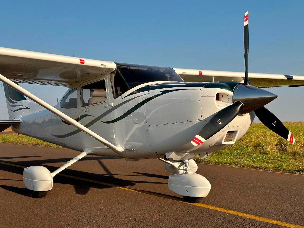 CESSNA 182S SKYLANE ASPIRADO 1998