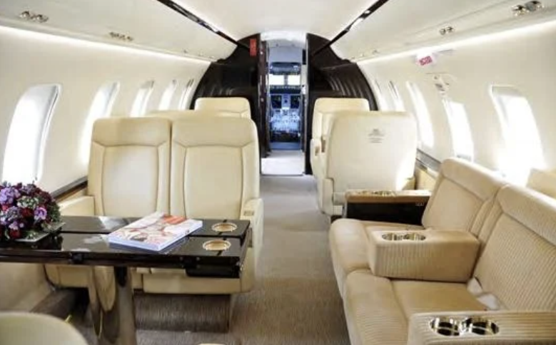 BOMBARDIER CHALLENGER 605 2010