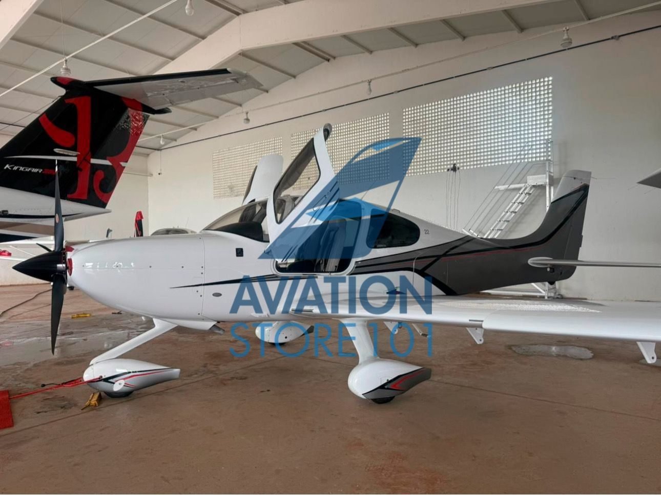 CIRRUS SR22 2017