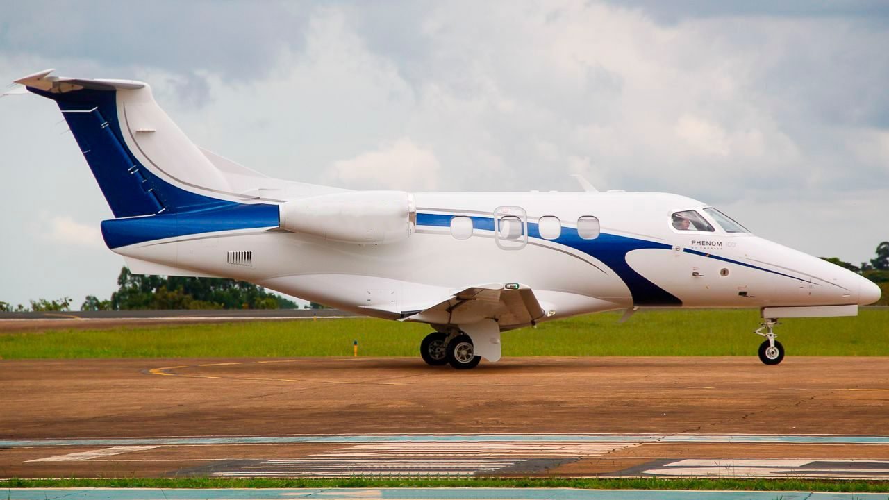 EMBRAER PHENOM 100 2010