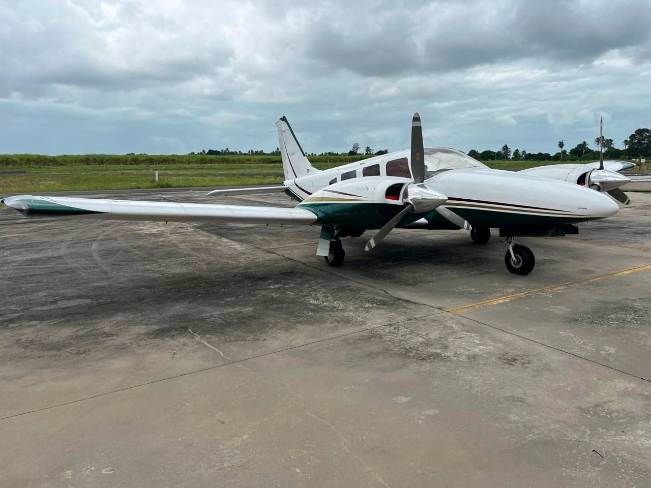 EMBRAER SENECA III EMB-810D 1987