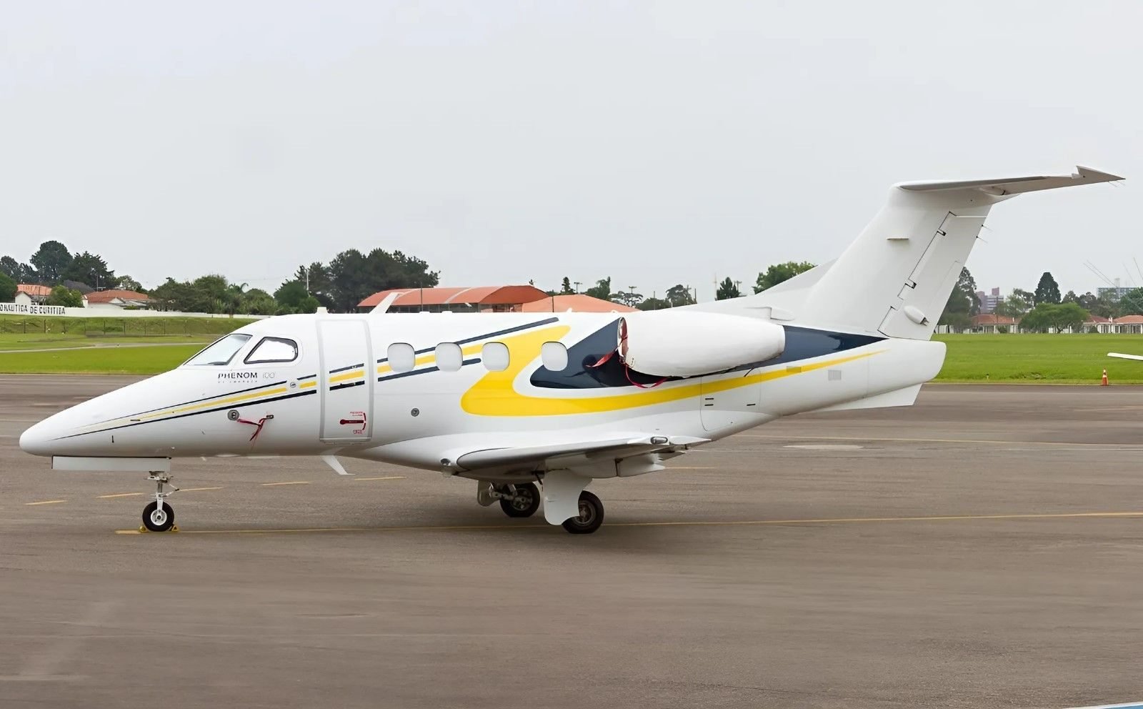 EMBRAER PHENOM 100 2011