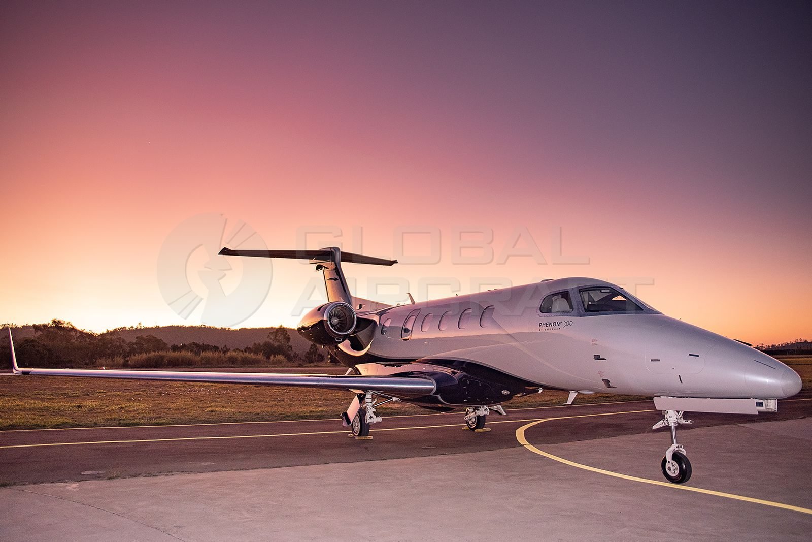 EMBRAER PHENOM 300 2017