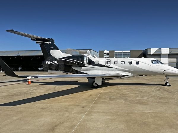 EMBRAER PHENOM 300 2010