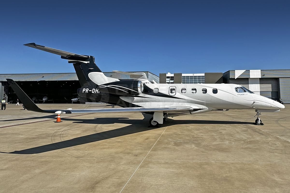 EMBRAER PHENOM 300 2010