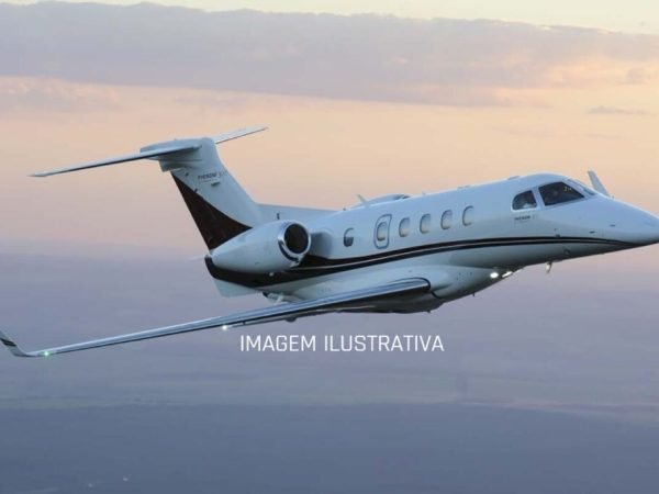 EMBRAER PHENOM 300 2013