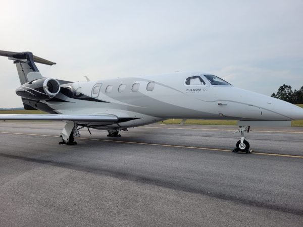 EMBRAER PHENOM 300 2010