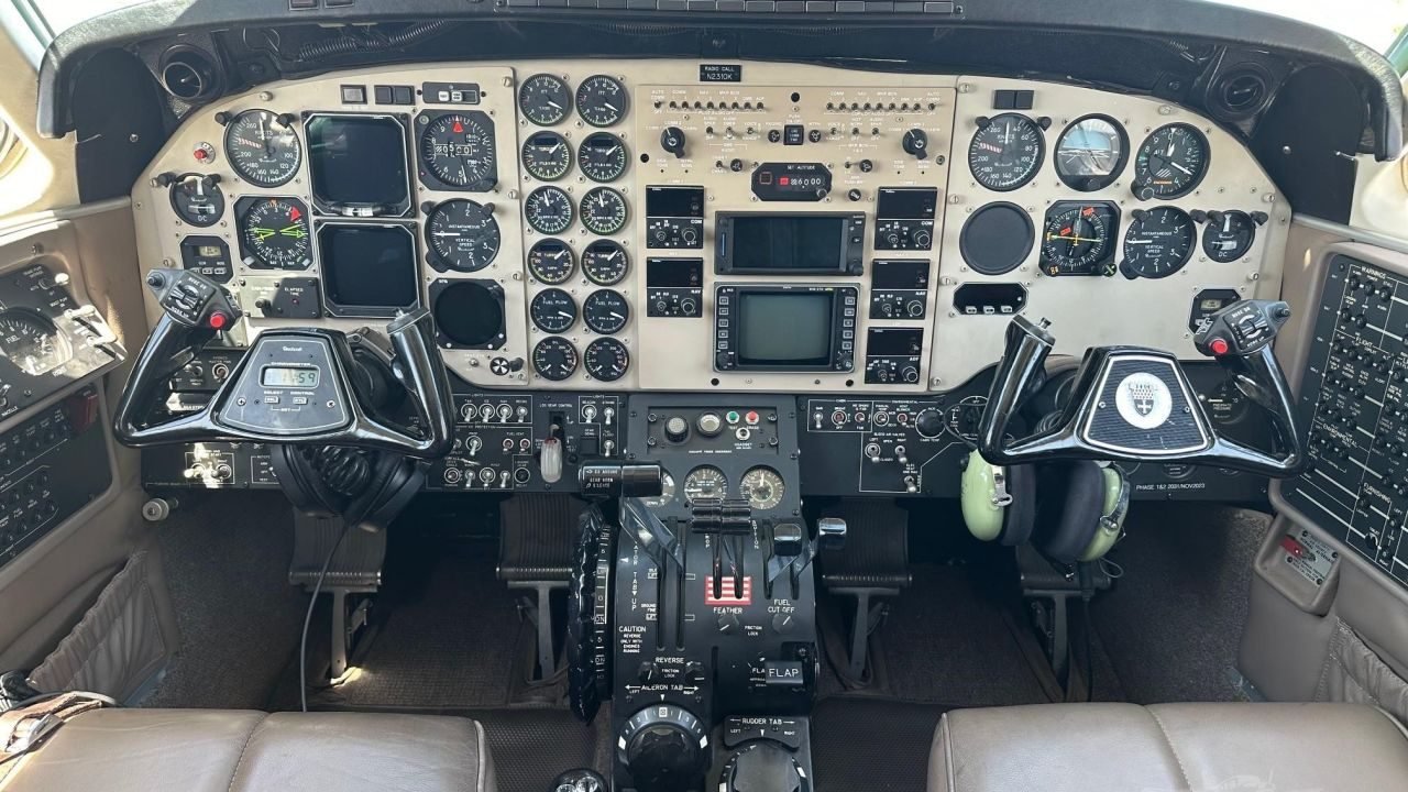 BEECHCRAFT KING AIR C90B 1998