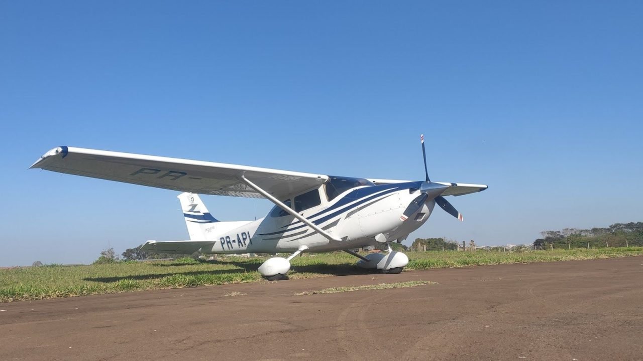 CESSNA 182T SKYLANE 2005