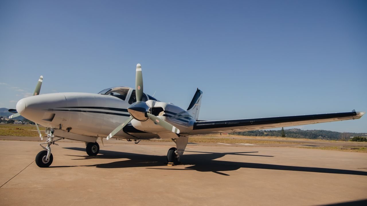 BEECHCRAFT BARON 58 2001