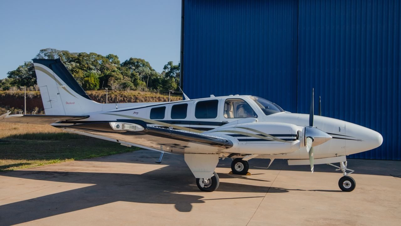 BEECHCRAFT BARON 58 2001