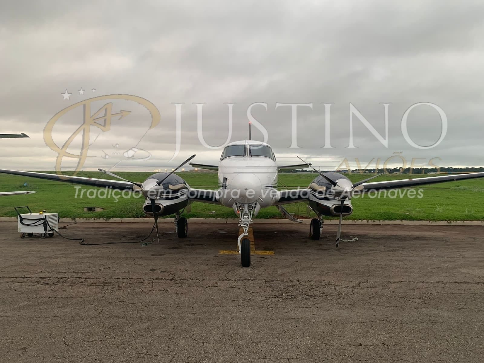 KING AIR C90A 1990