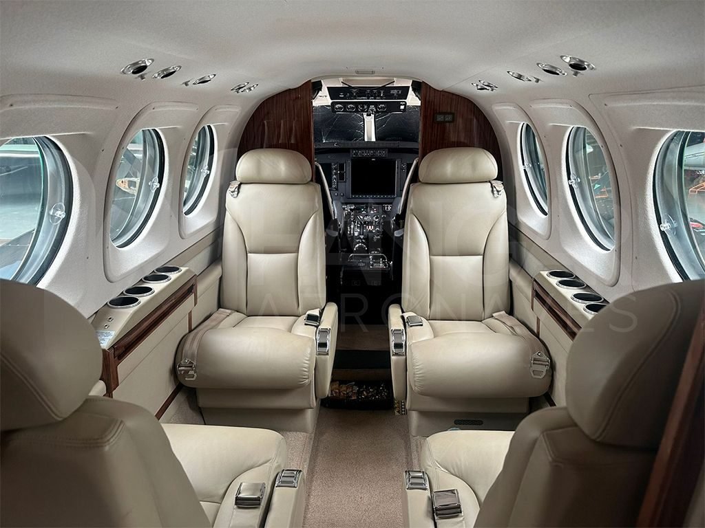 BEECHCRAFT KING AIR C90 GTx 2015