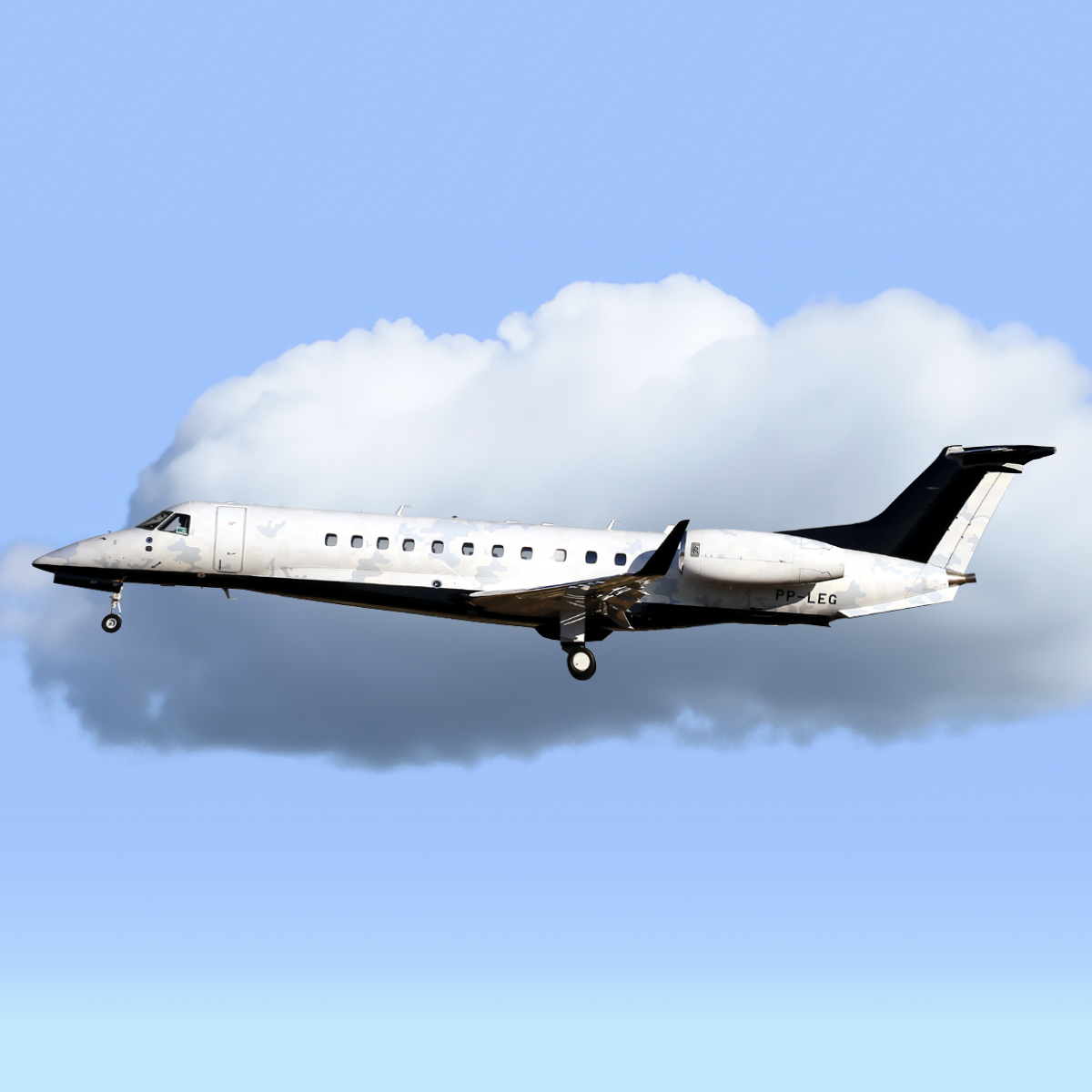 EMBRAER LEGACY 650 2013